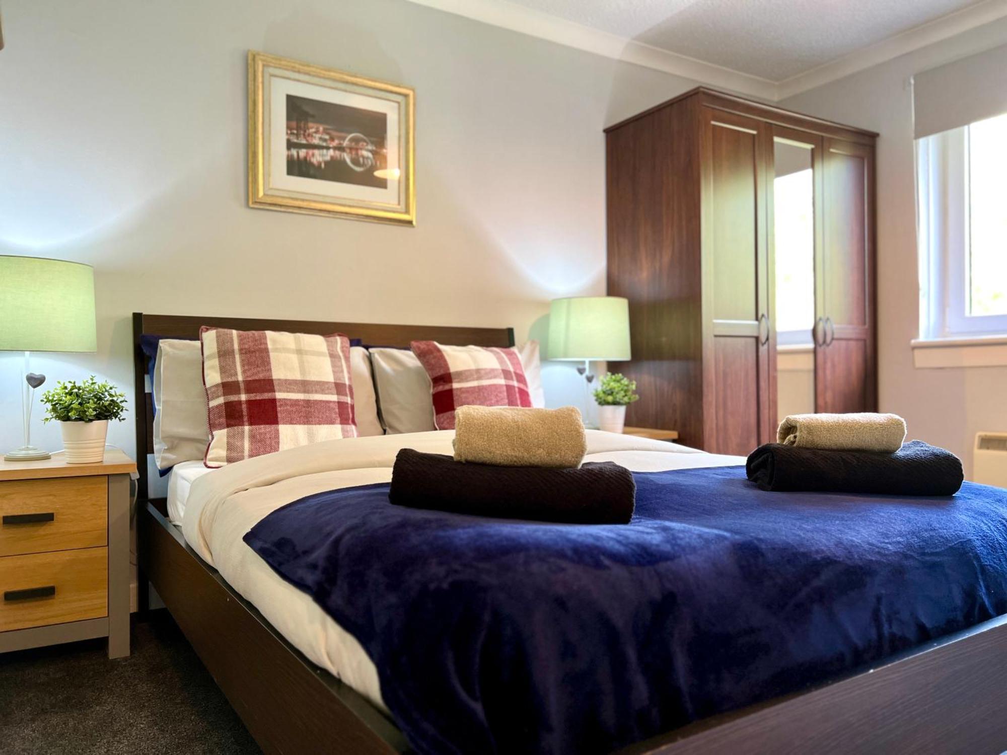 Spacious 2 Bed-Flat In Glasgow City - Free Parking Экстерьер фото