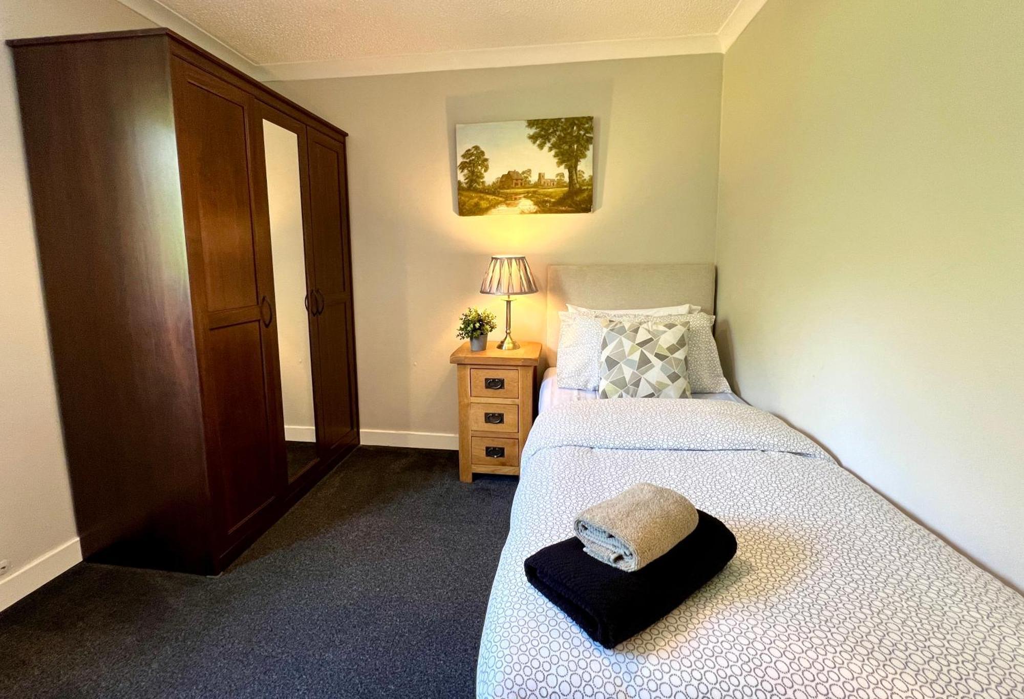 Spacious 2 Bed-Flat In Glasgow City - Free Parking Экстерьер фото