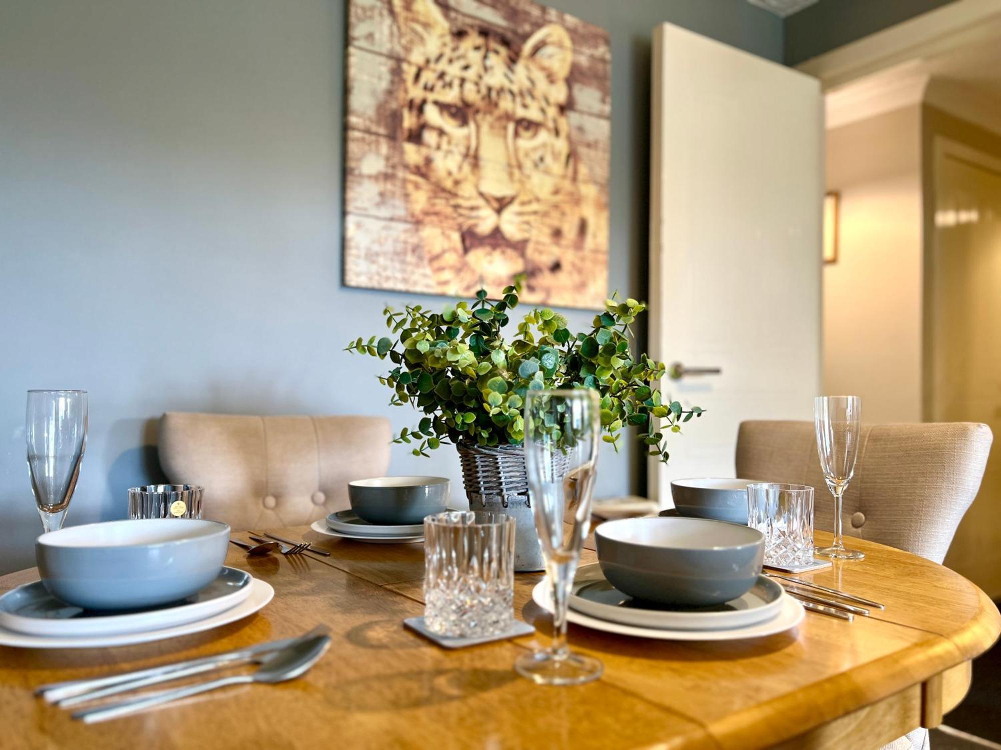 Spacious 2 Bed-Flat In Glasgow City - Free Parking Экстерьер фото