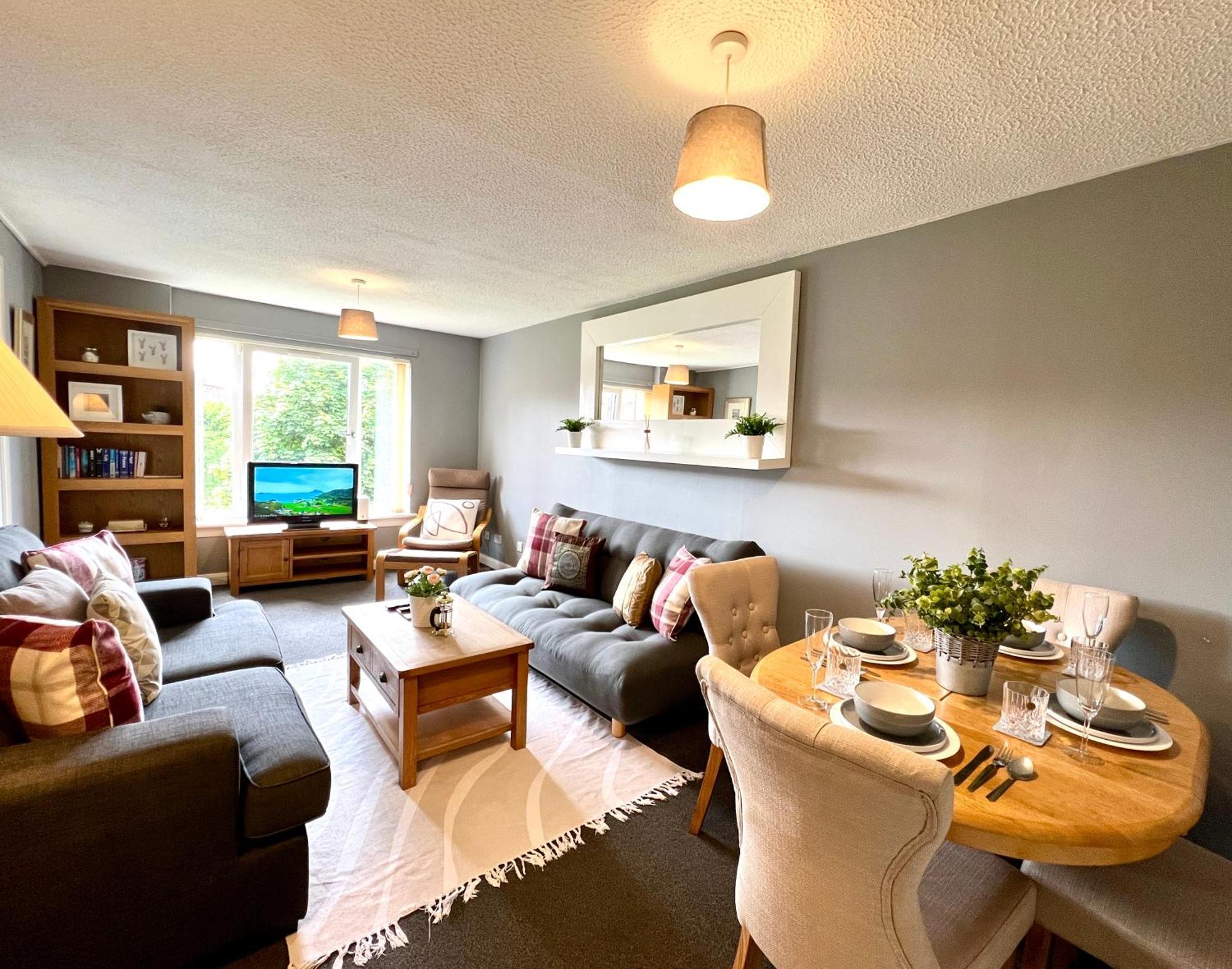Spacious 2 Bed-Flat In Glasgow City - Free Parking Экстерьер фото