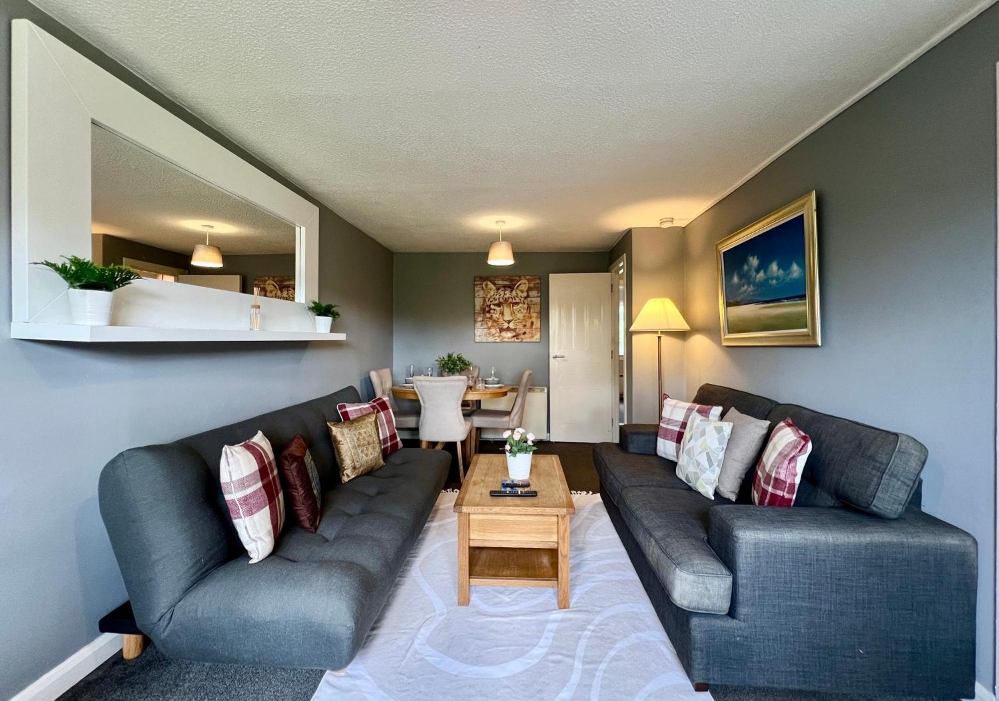 Spacious 2 Bed-Flat In Glasgow City - Free Parking Экстерьер фото