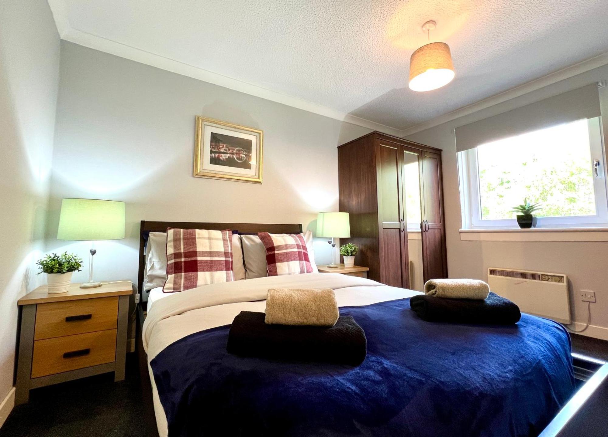 Spacious 2 Bed-Flat In Glasgow City - Free Parking Экстерьер фото
