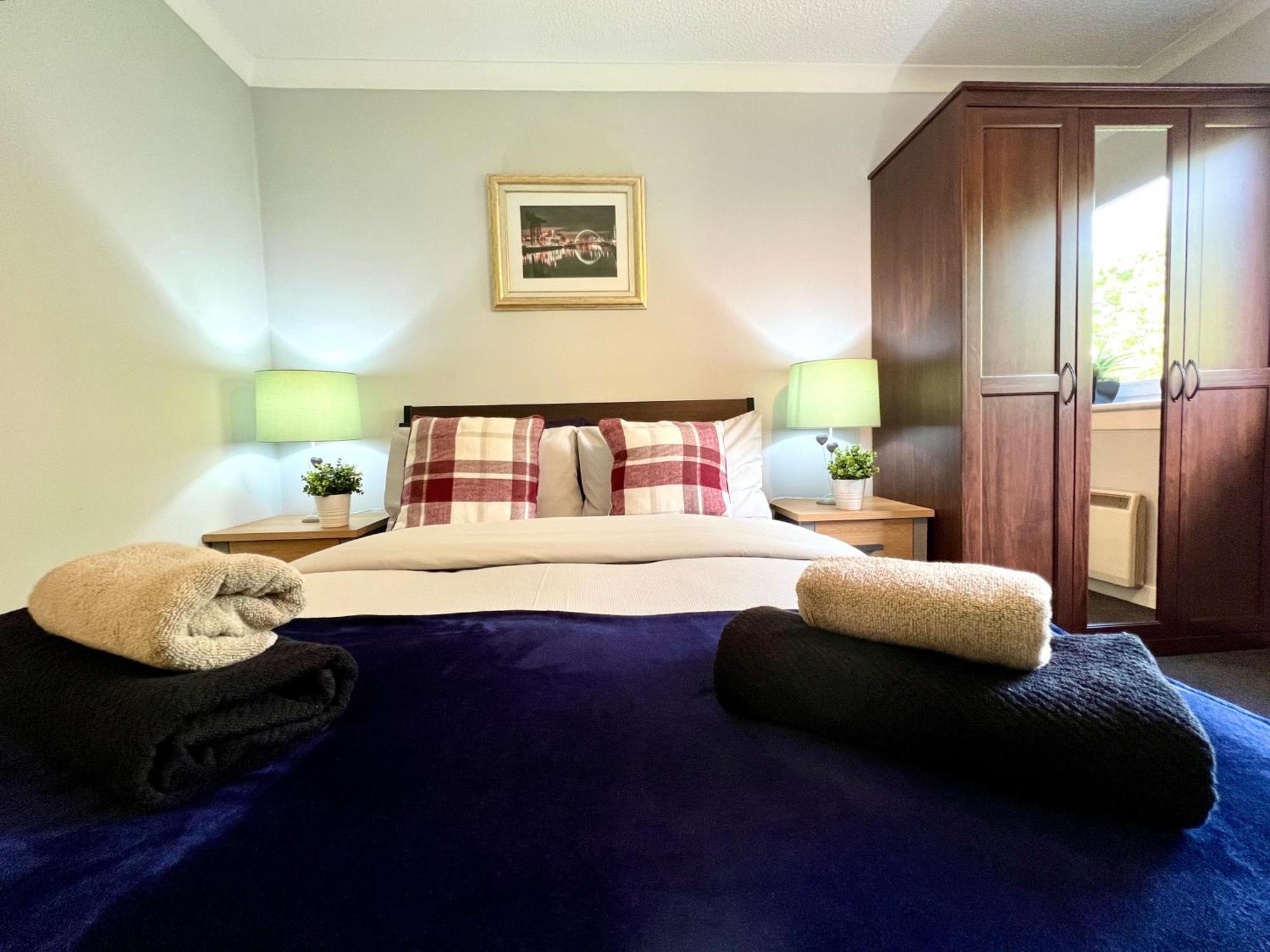 Spacious 2 Bed-Flat In Glasgow City - Free Parking Экстерьер фото