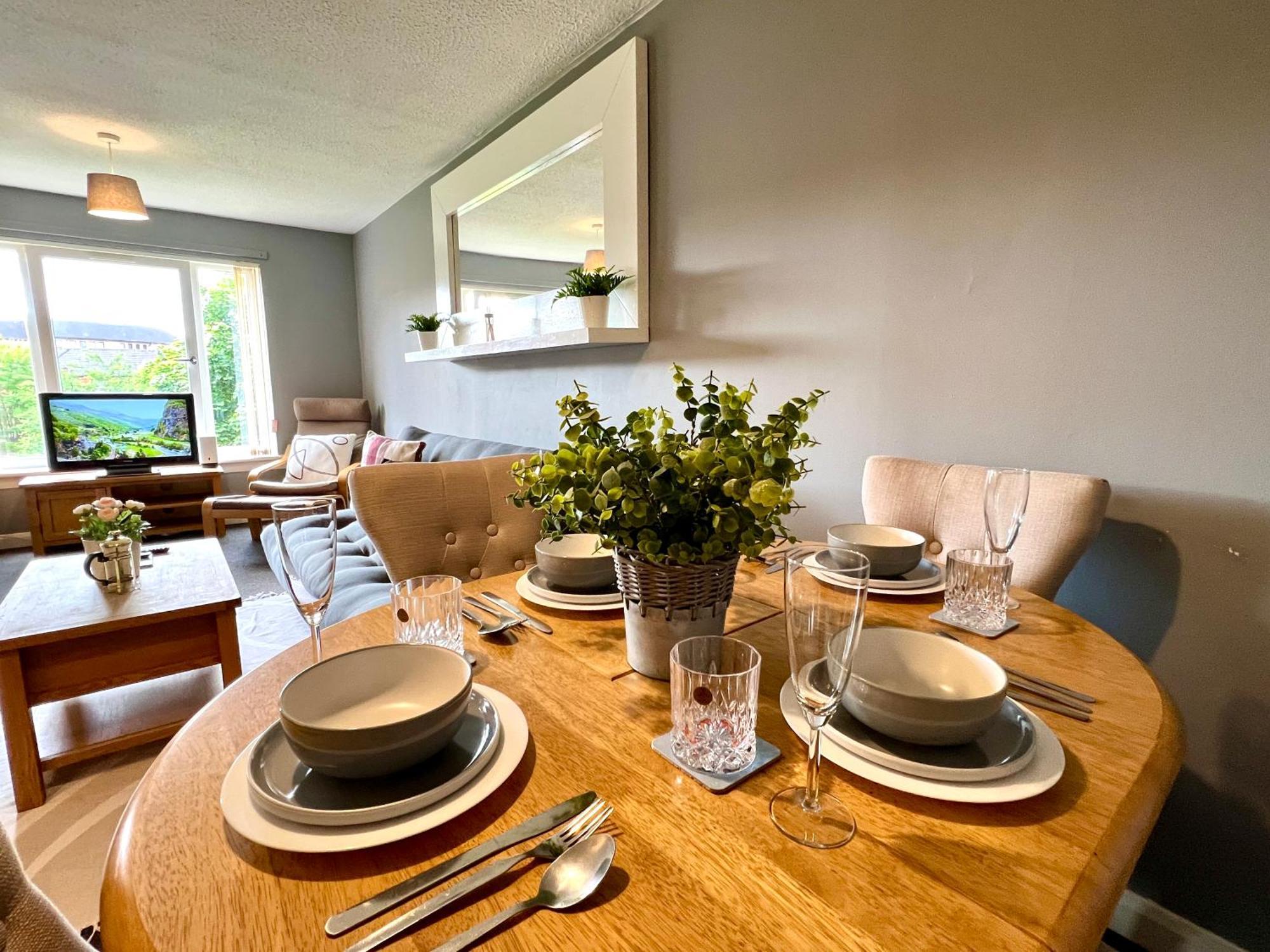 Spacious 2 Bed-Flat In Glasgow City - Free Parking Экстерьер фото